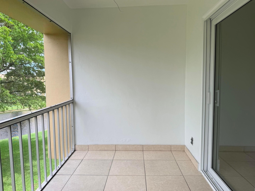 5980 Nw 64th Avenue - Photo 22