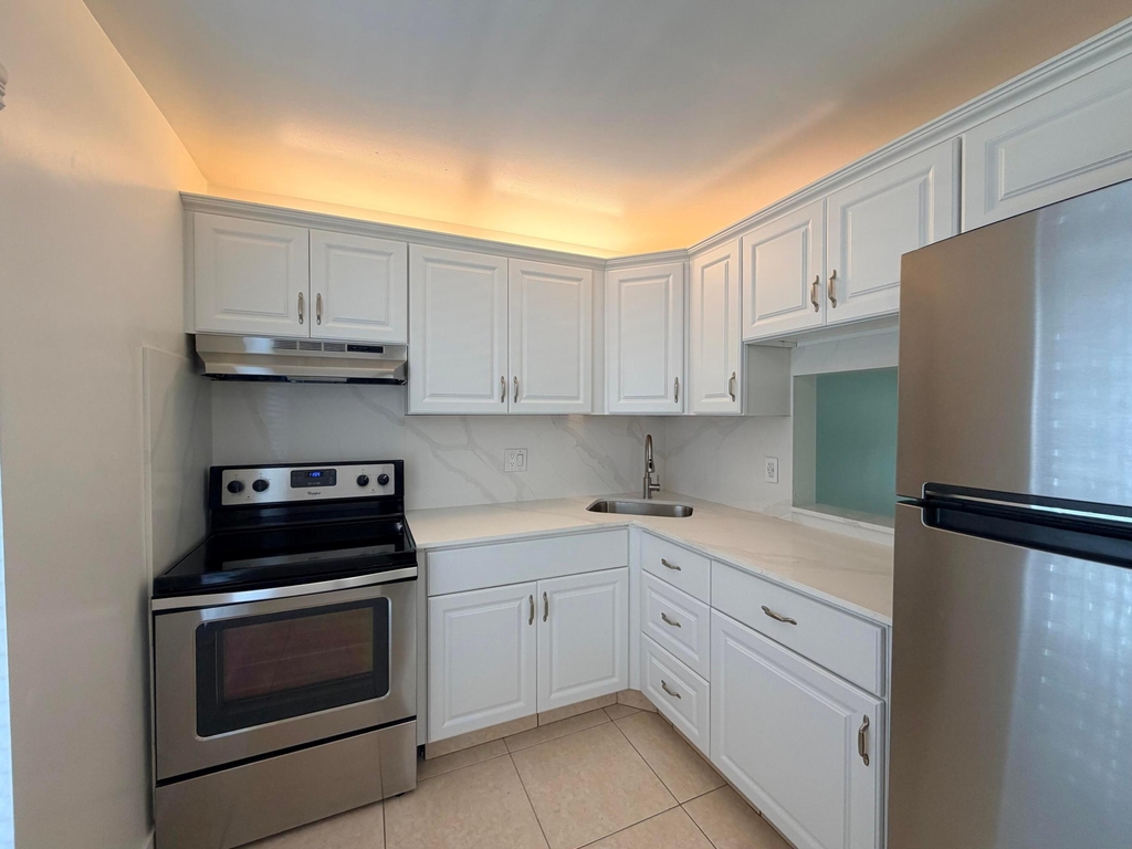 5980 Nw 64th Avenue - Photo 4