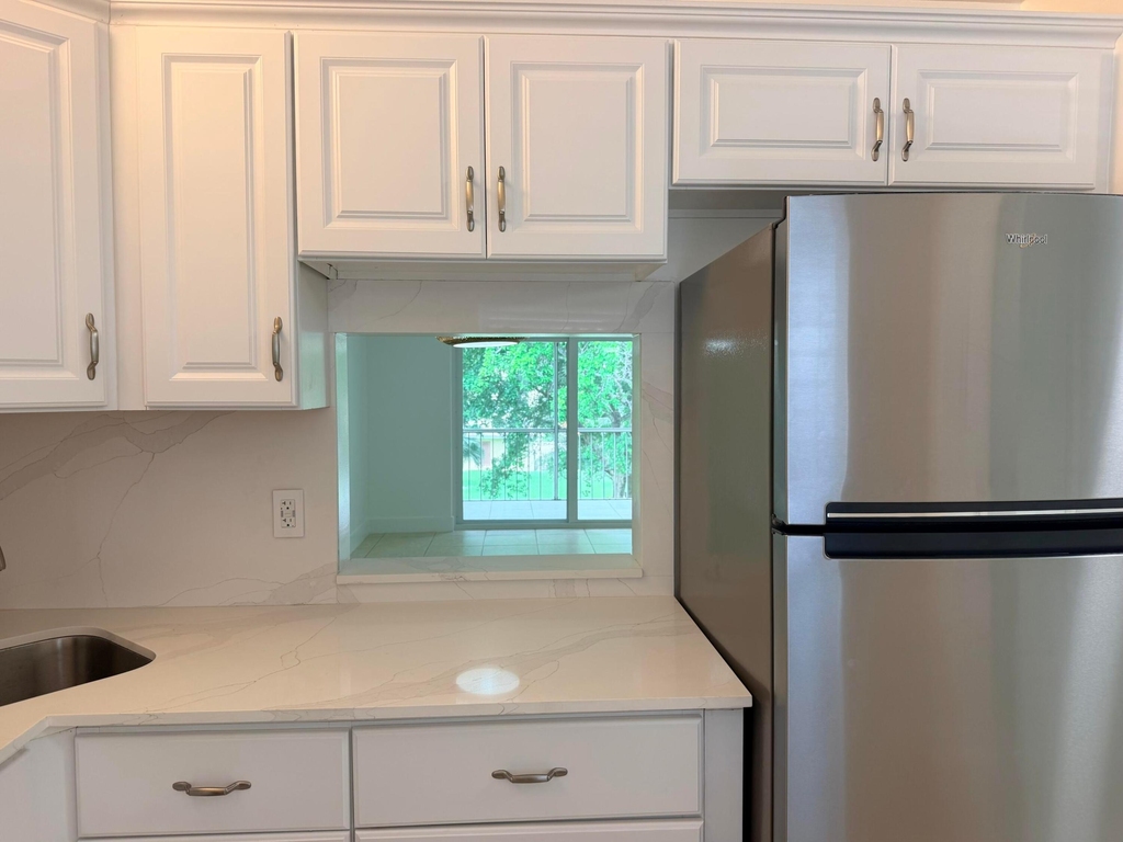 5980 Nw 64th Avenue - Photo 7