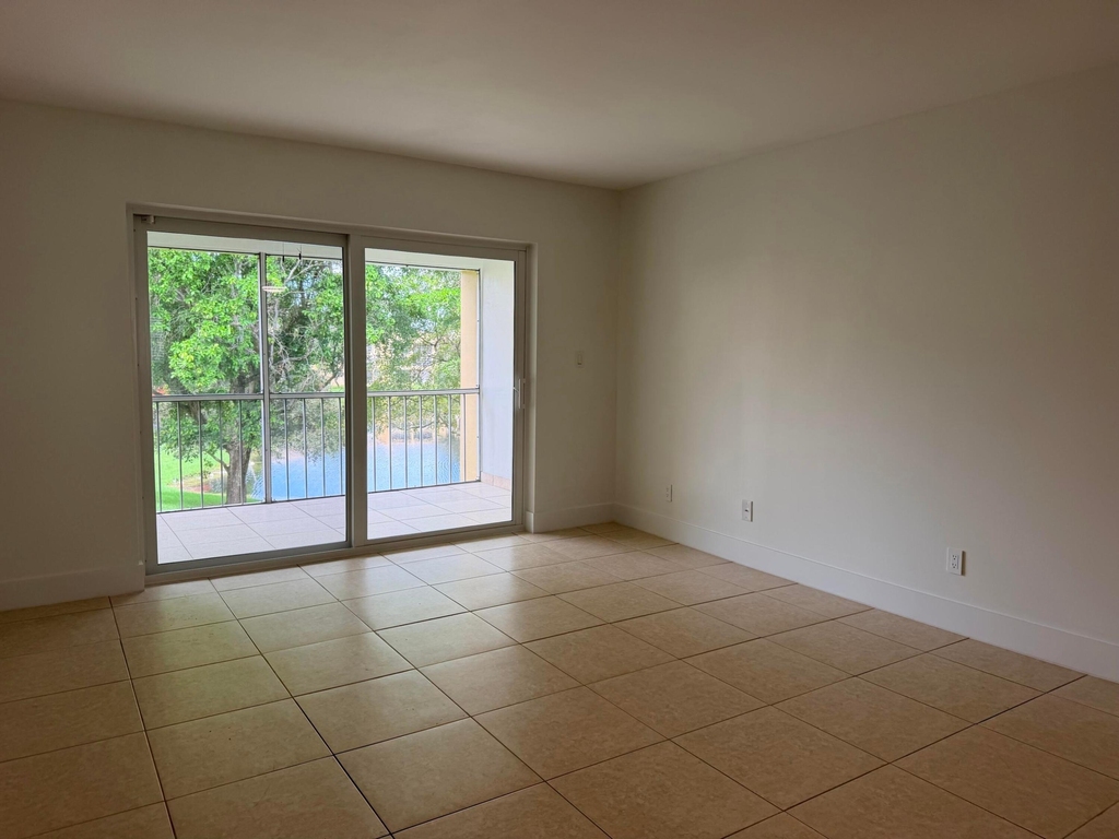 5980 Nw 64th Avenue - Photo 19