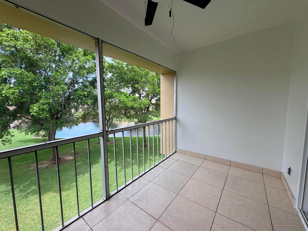 5980 Nw 64th Avenue - Photo 23