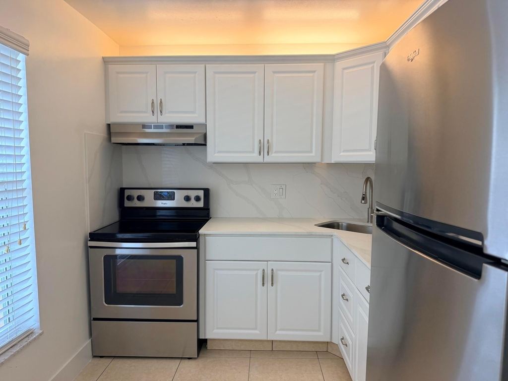 5980 Nw 64th Avenue - Photo 1