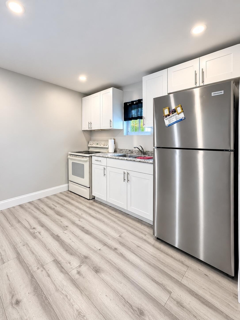 1028 18th Street - Photo 4