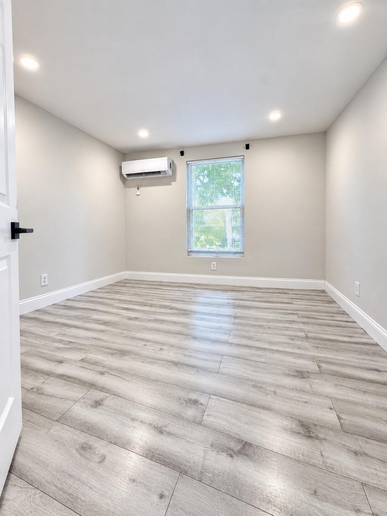 1028 18th Street - Photo 6
