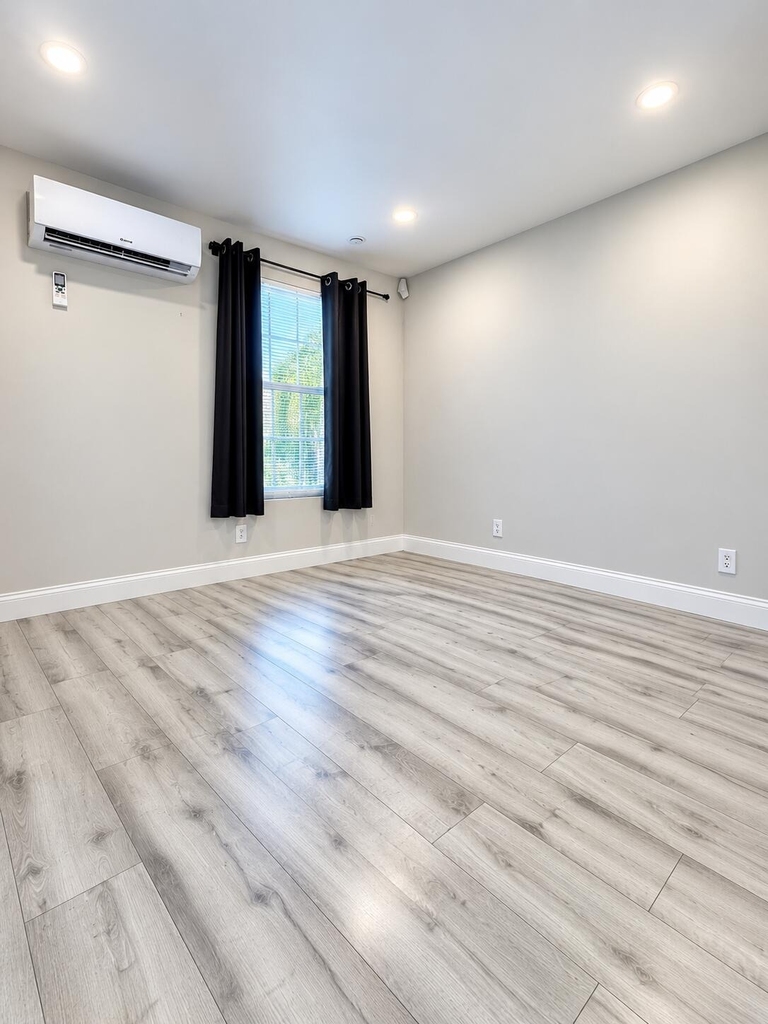 1028 18th Street - Photo 5