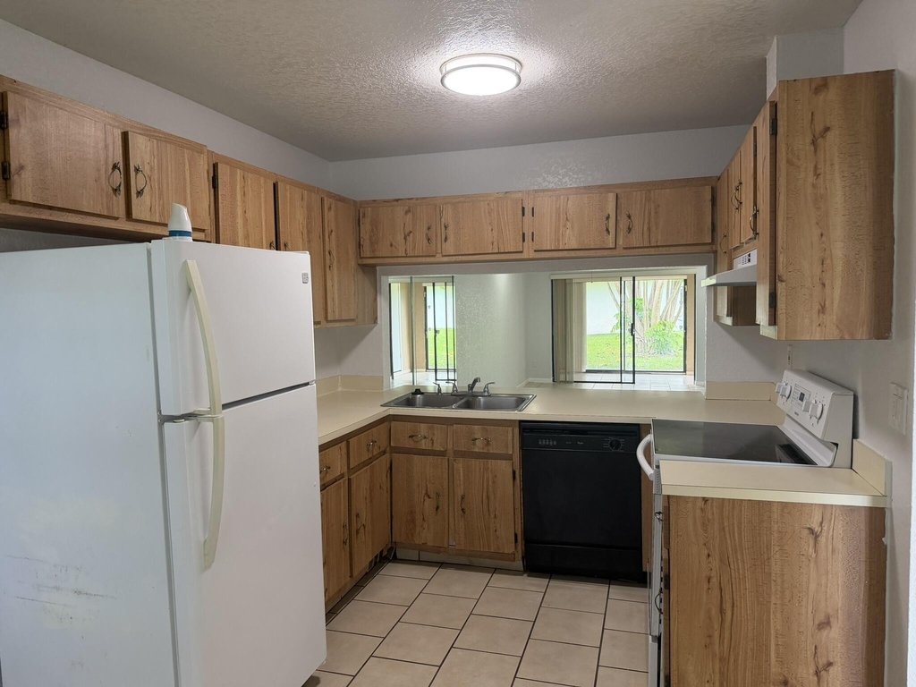 4814 Paulie Court - Photo 15