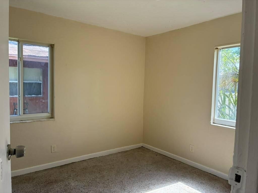 829 Nw 10th Terrace - Photo 1
