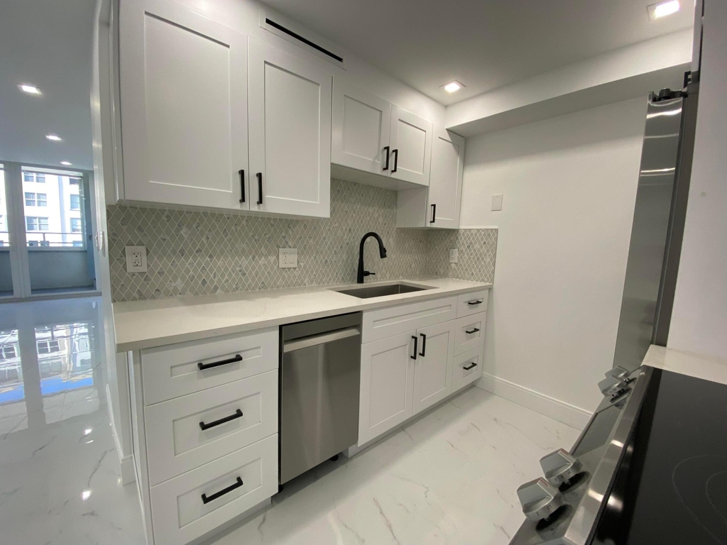 111 Briny Avenue - Photo 3