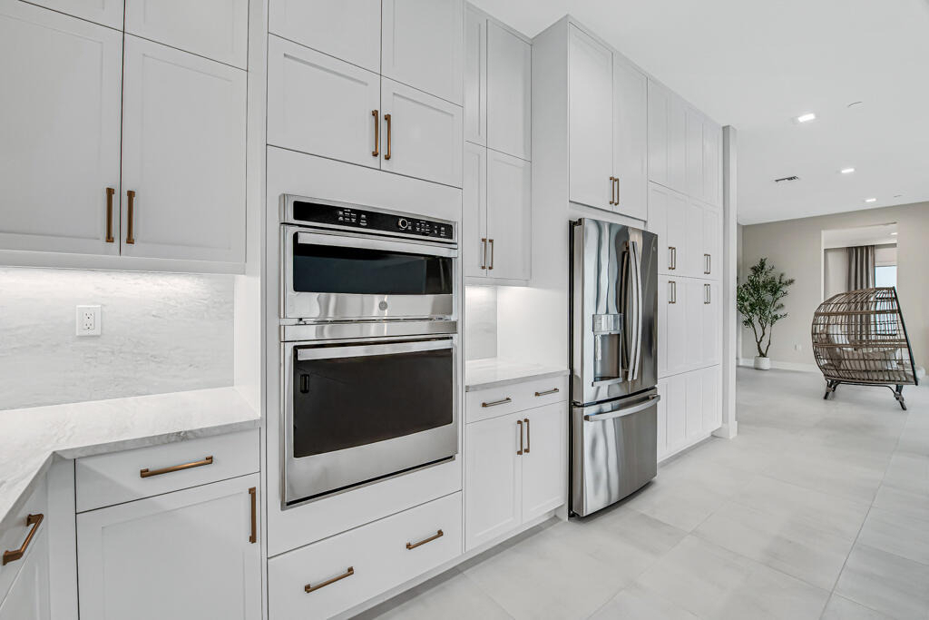 10018 Skyloft Street - Photo 17