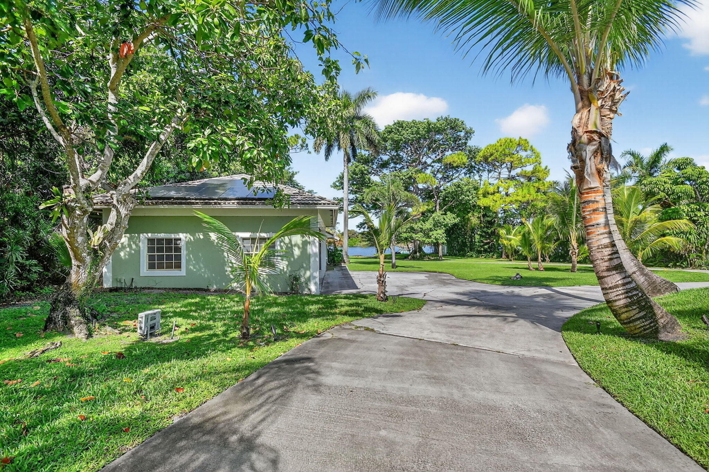 6225 Pine Drive - Photo 0