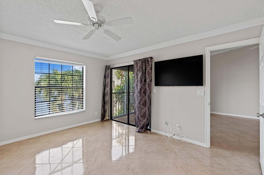 2600 Greenwood Terrace - Photo 6