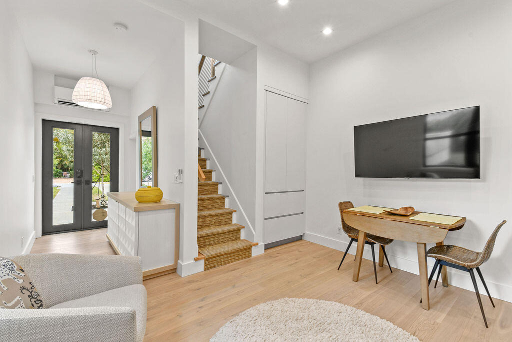 226 Oleander Avenue - Photo 9