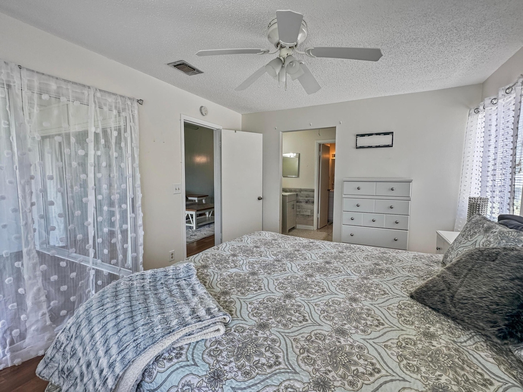 5747 Deer Run Drive - Photo 12