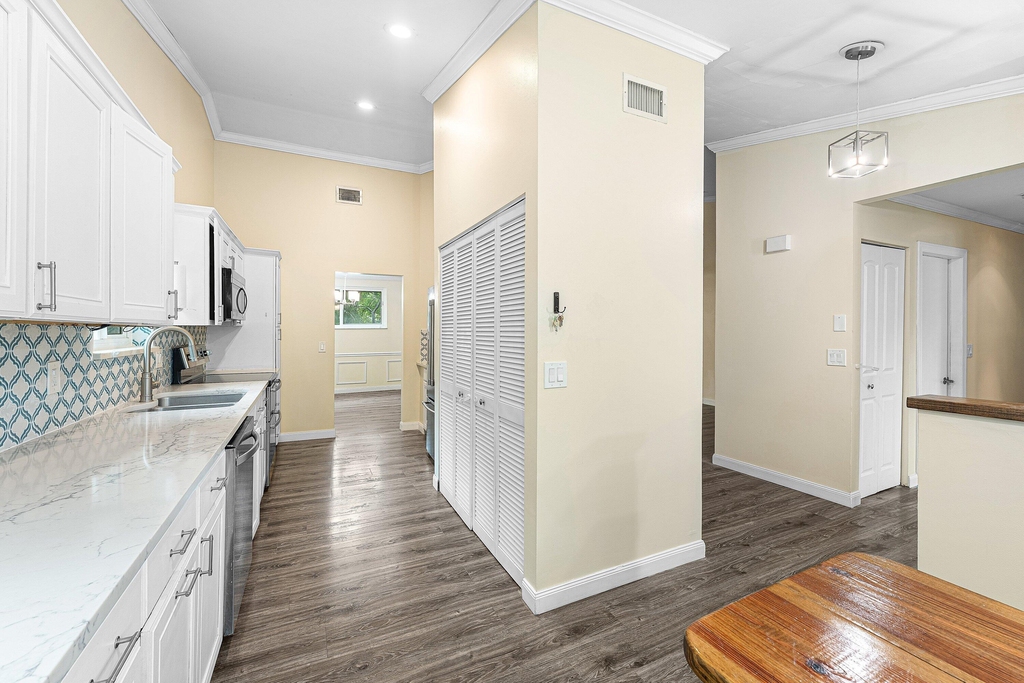 9818 Nickels Boulevard - Photo 16