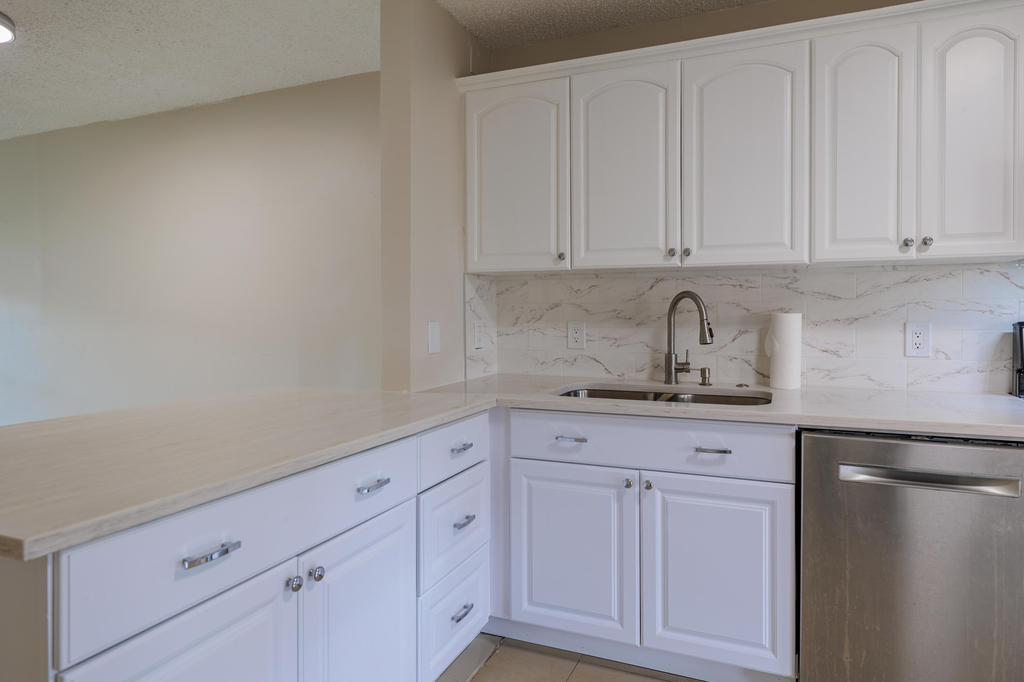 4755 Orleans Court - Photo 9