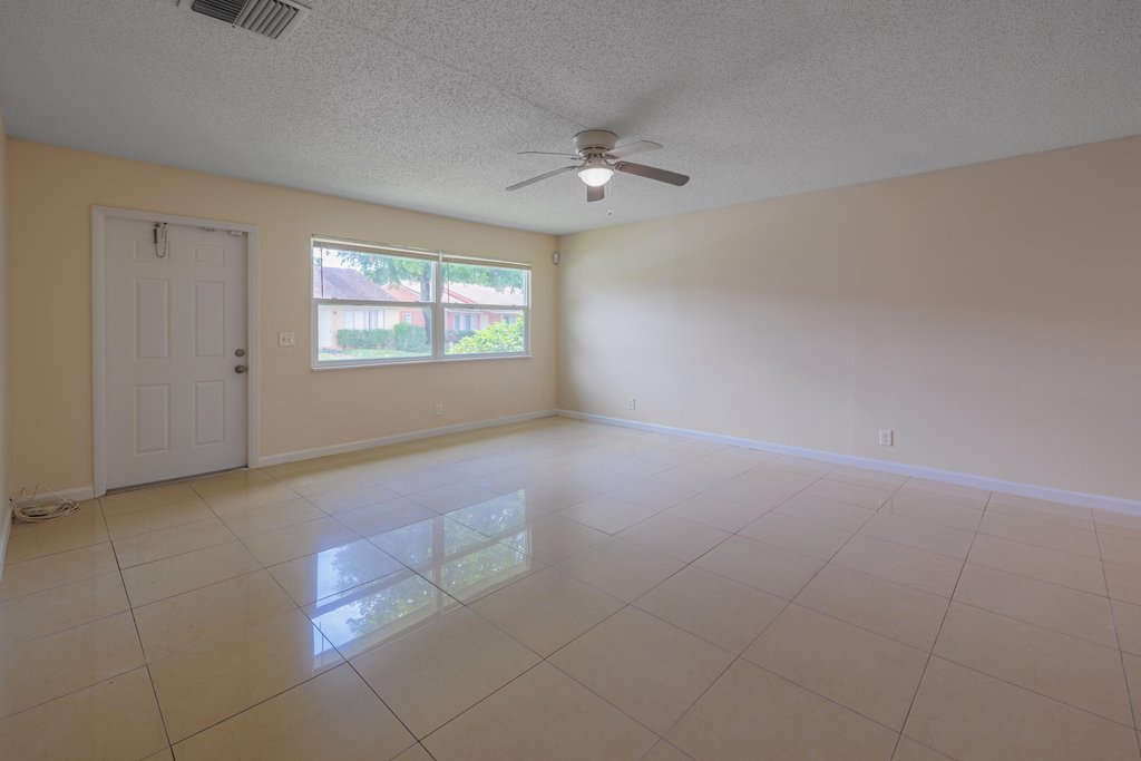 4755 Orleans Court - Photo 2