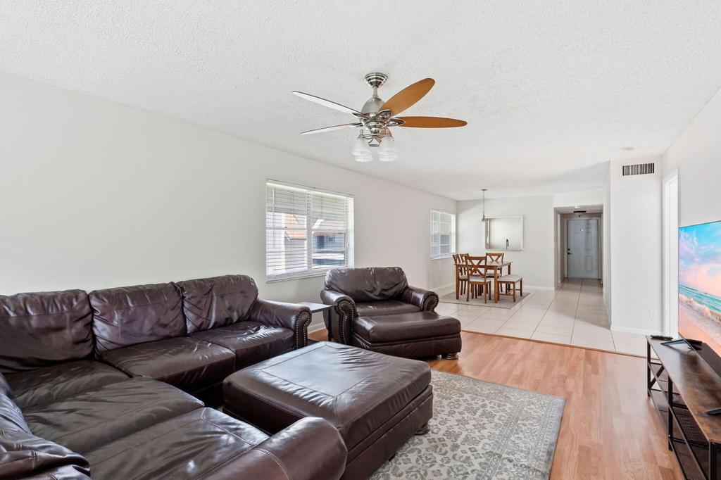2825 Sw 22nd Avenue - Photo 7