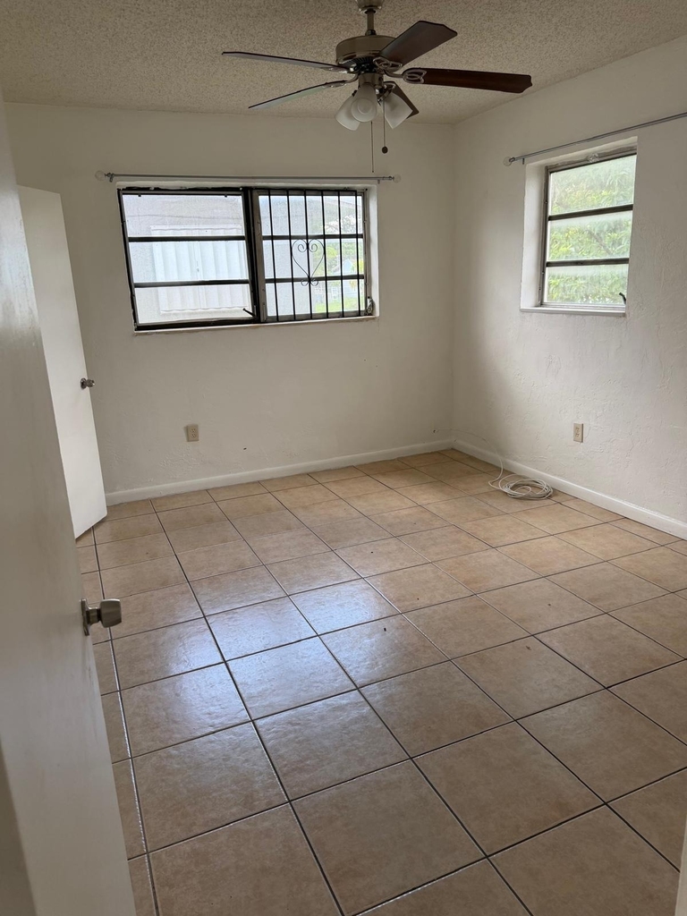 15721 Nw 39th Place - Photo 3