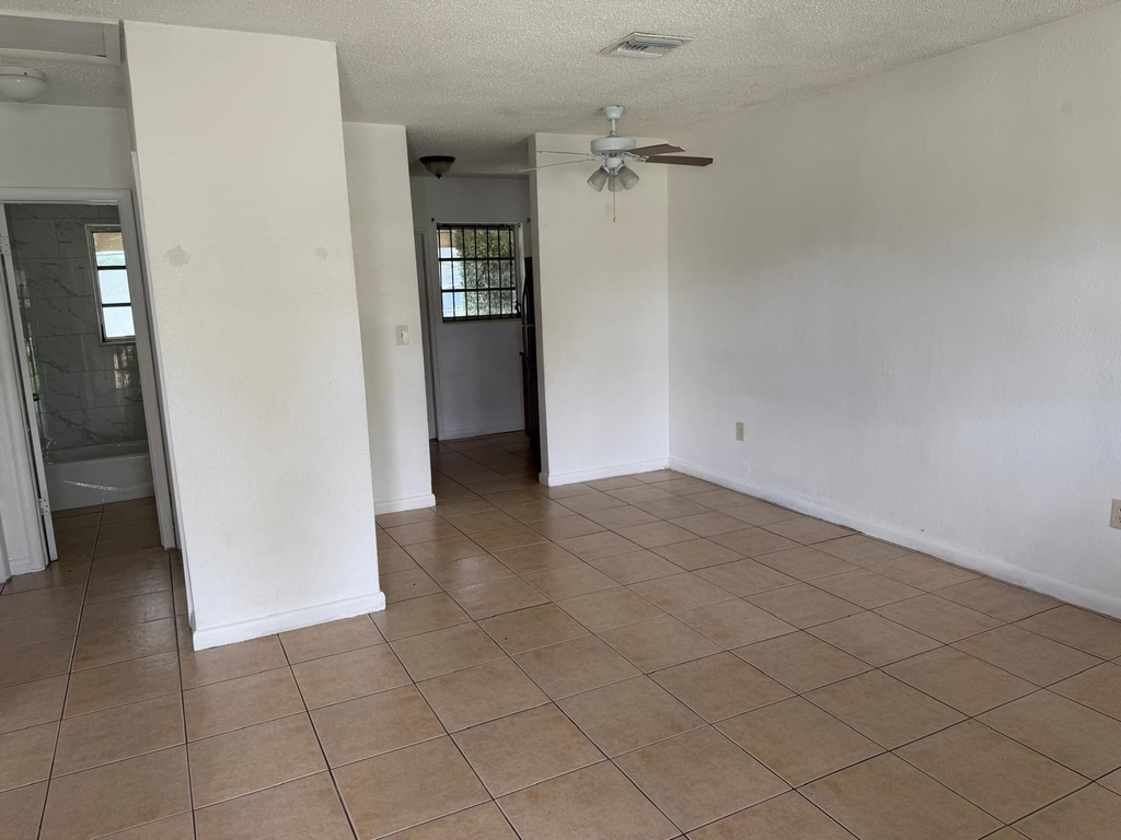 15721 Nw 39th Place - Photo 1