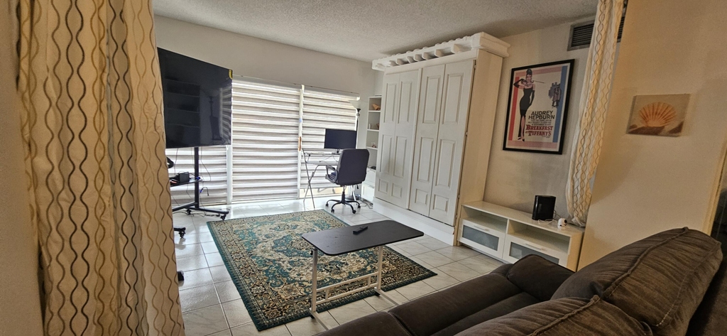1985 S Ocean Drive - Photo 4