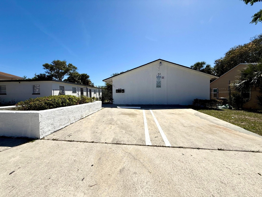 812 5th Street - Photo 12