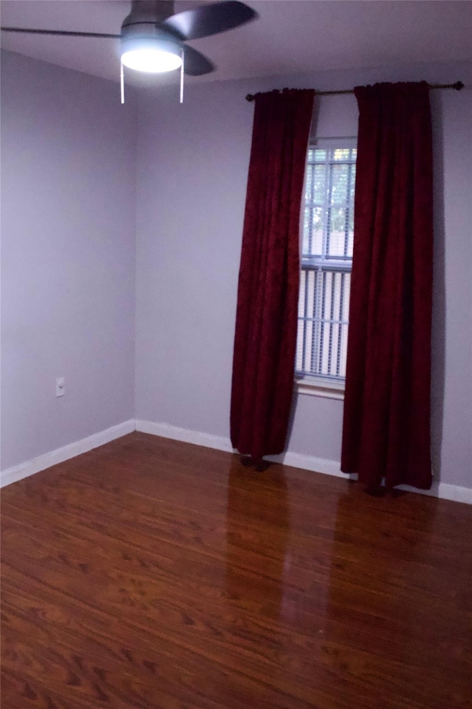 1730 Nomas Street - Photo 9