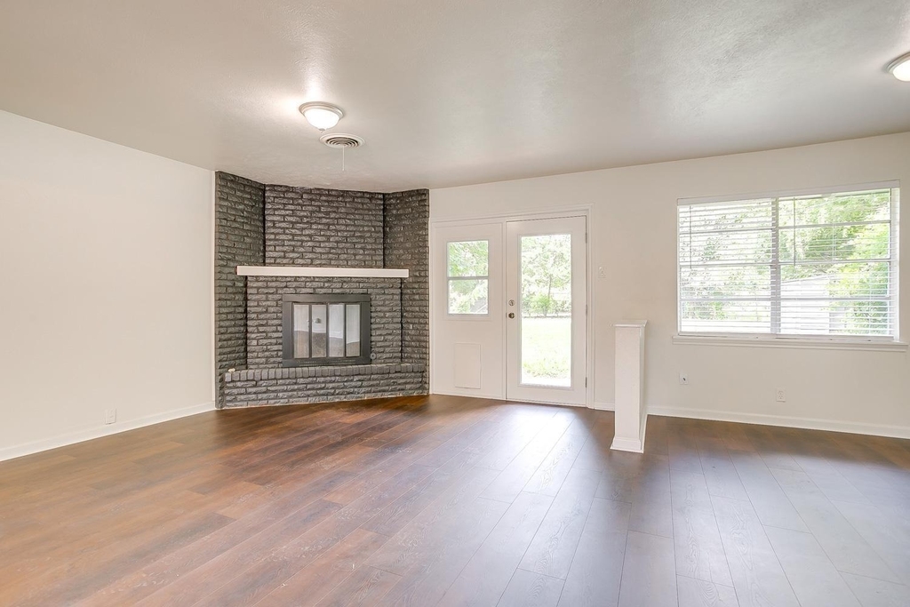 128 Se Robert Street - Photo 16