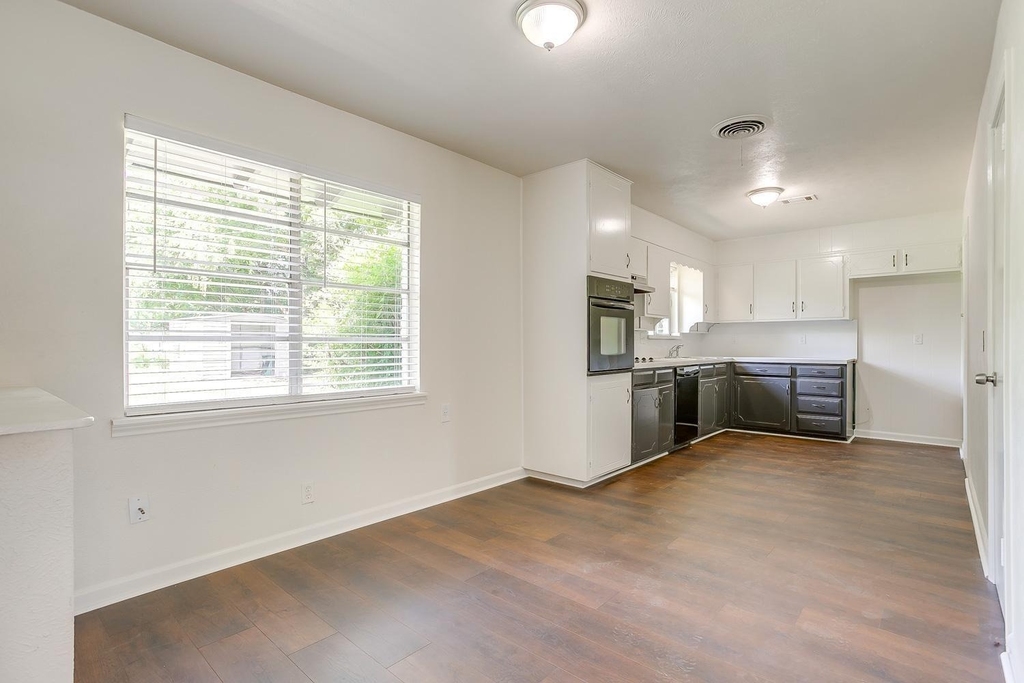 128 Se Robert Street - Photo 14