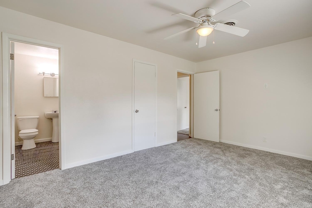 128 Se Robert Street - Photo 6