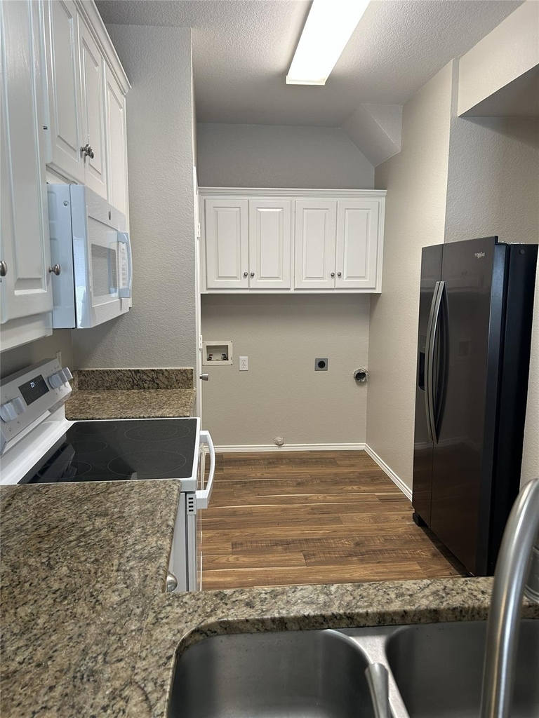 1905 Nest Place - Photo 3