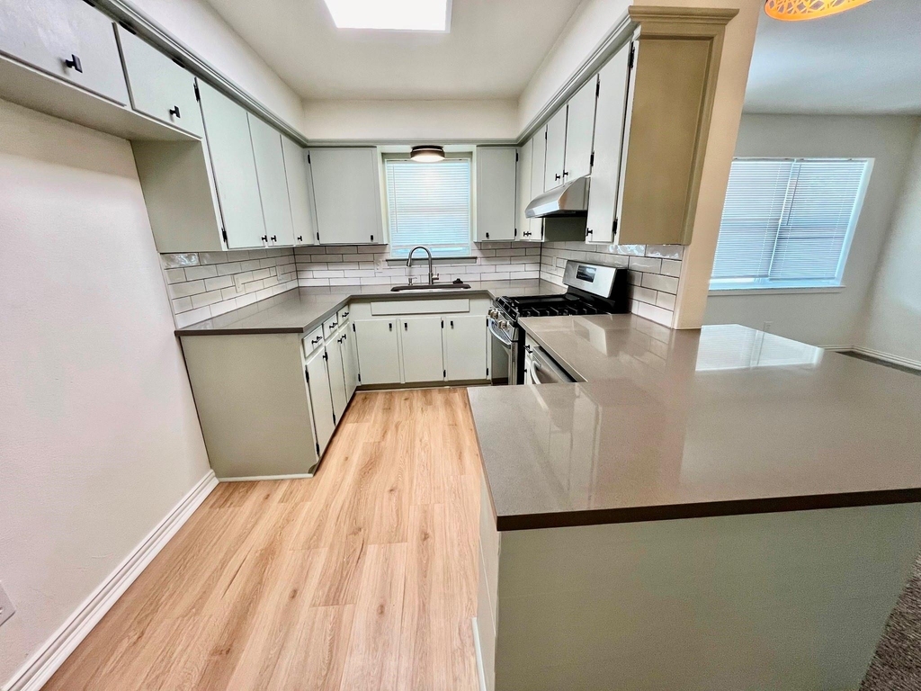 513 Burgett Street - Photo 6
