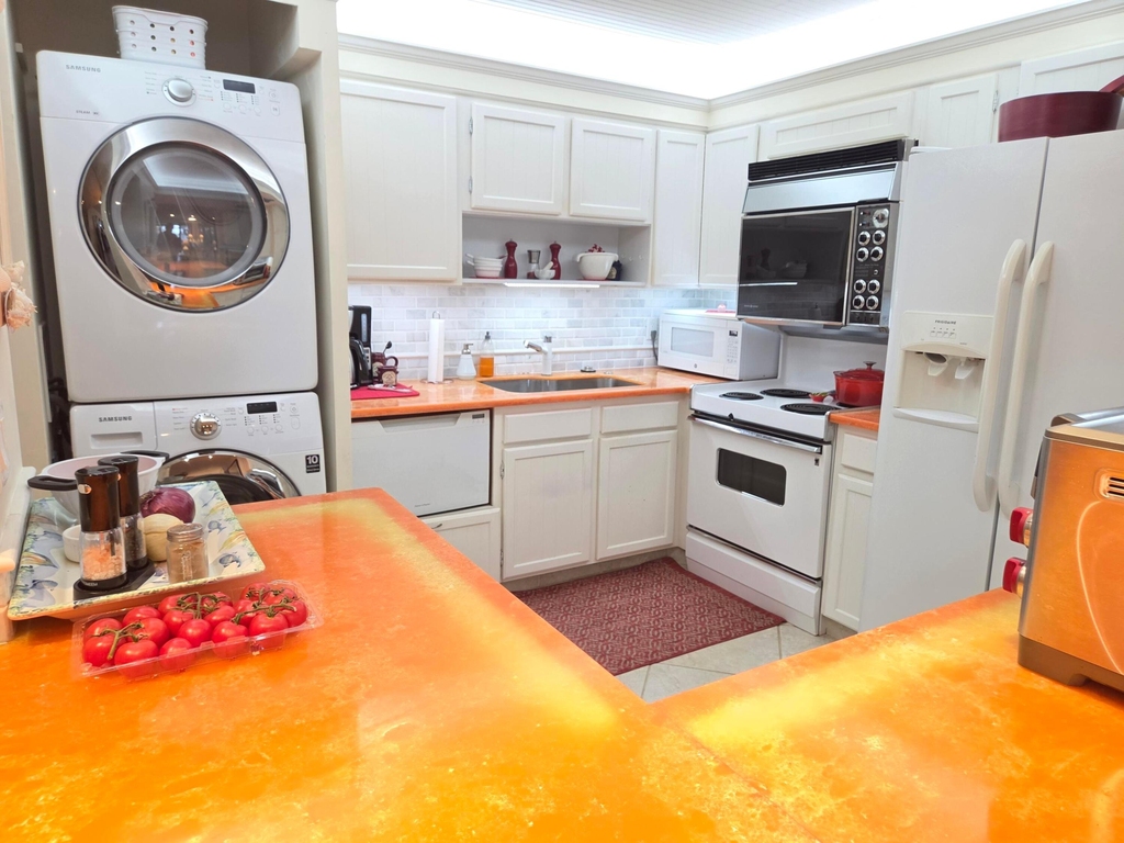 1357 Ne Ocean Boulevard - Photo 4