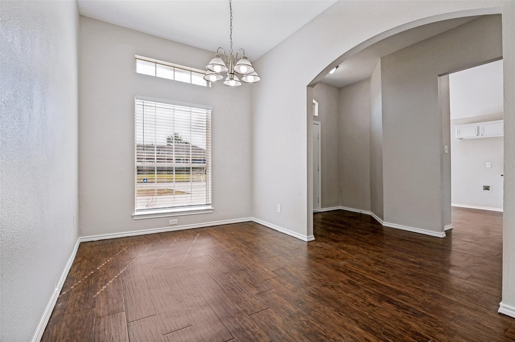 517 Saddlebrook Drive - Photo 8
