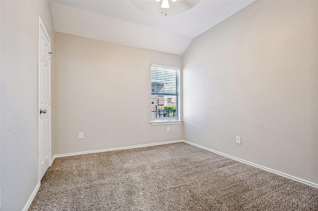 517 Saddlebrook Drive - Photo 14
