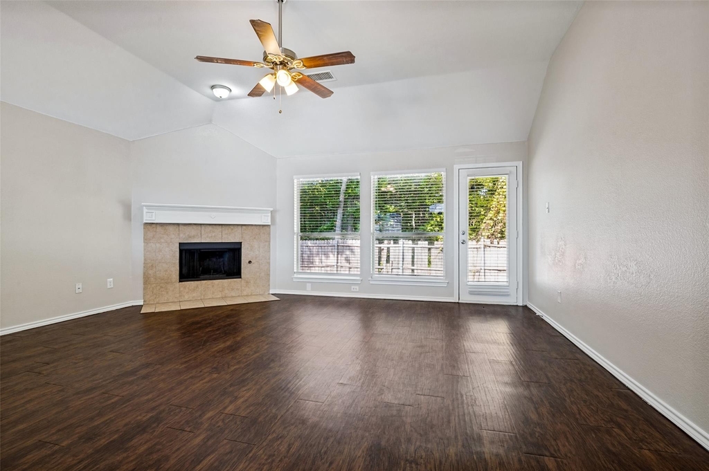 517 Saddlebrook Drive - Photo 3
