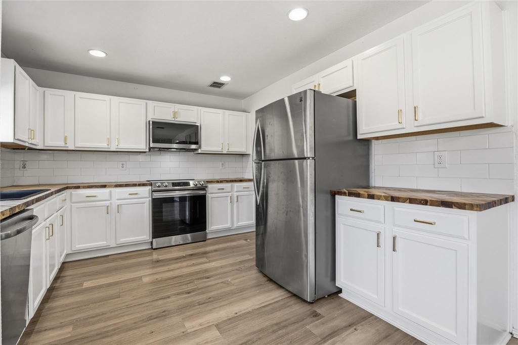 1725 Trego Drive - Photo 12