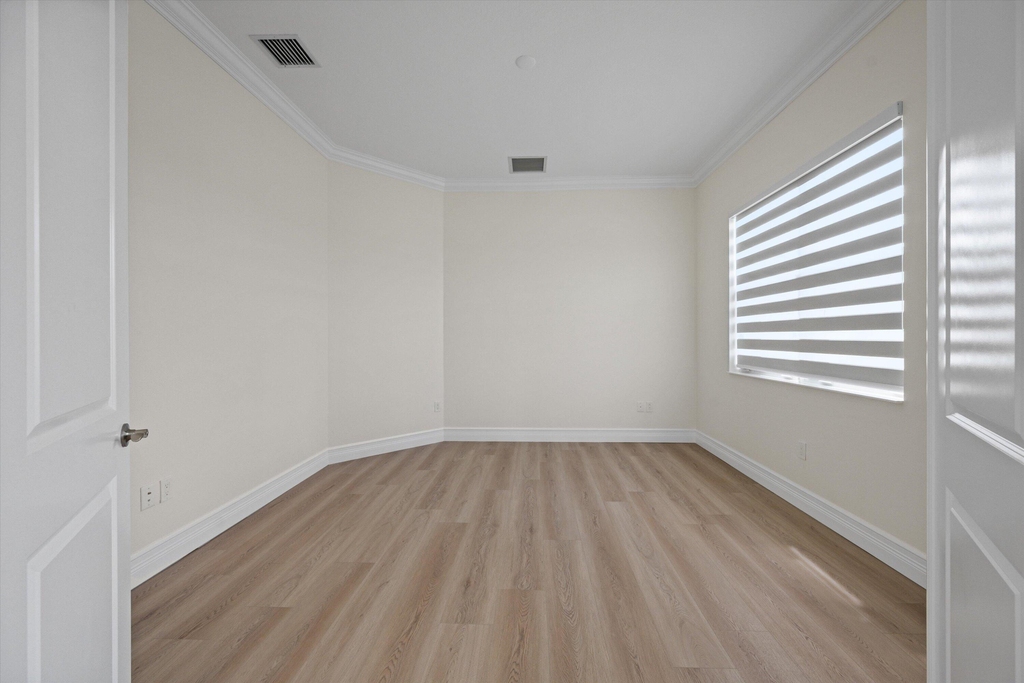 5597 Liberty Lane - Photo 46