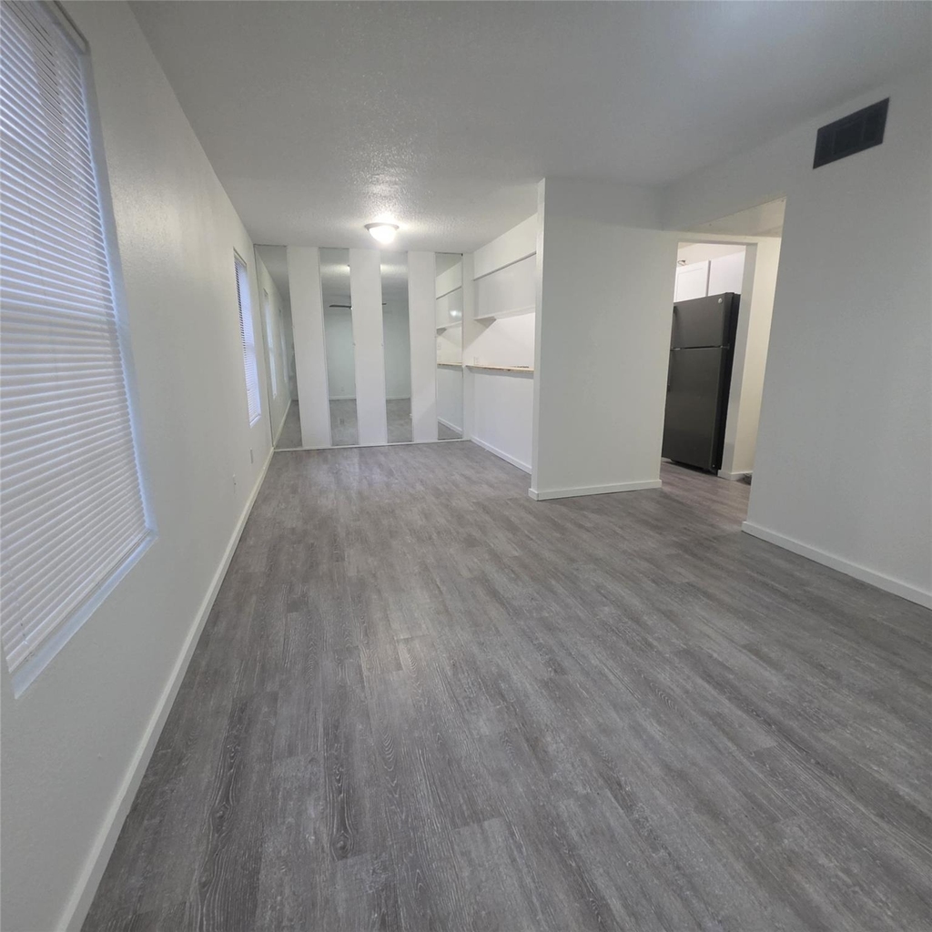 104 N Heights Drive - Photo 1