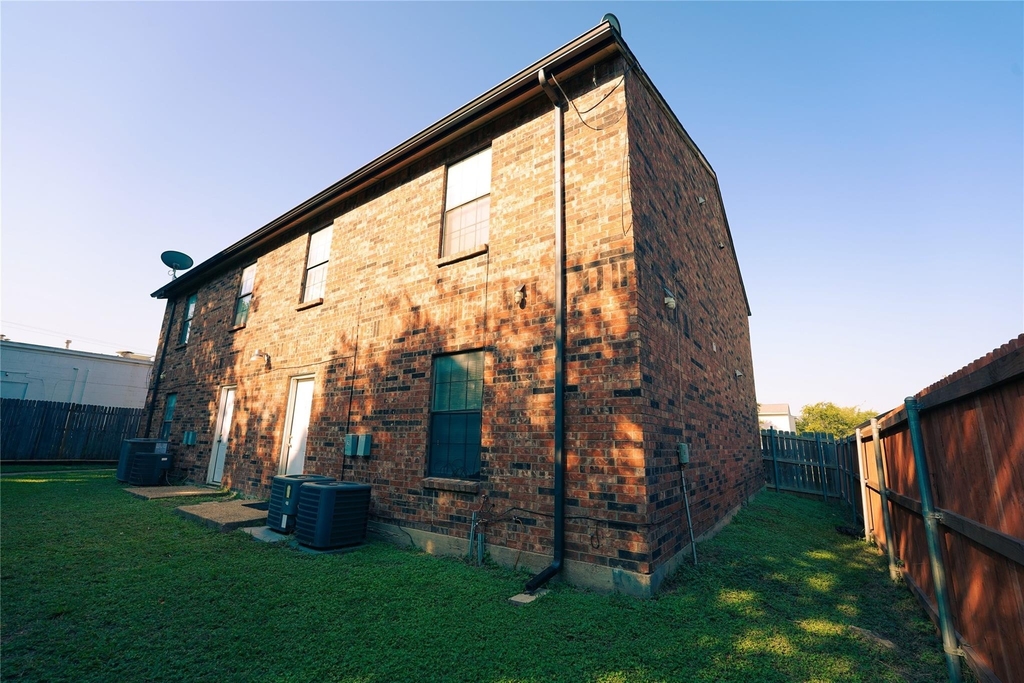 104 N Heights Drive - Photo 17