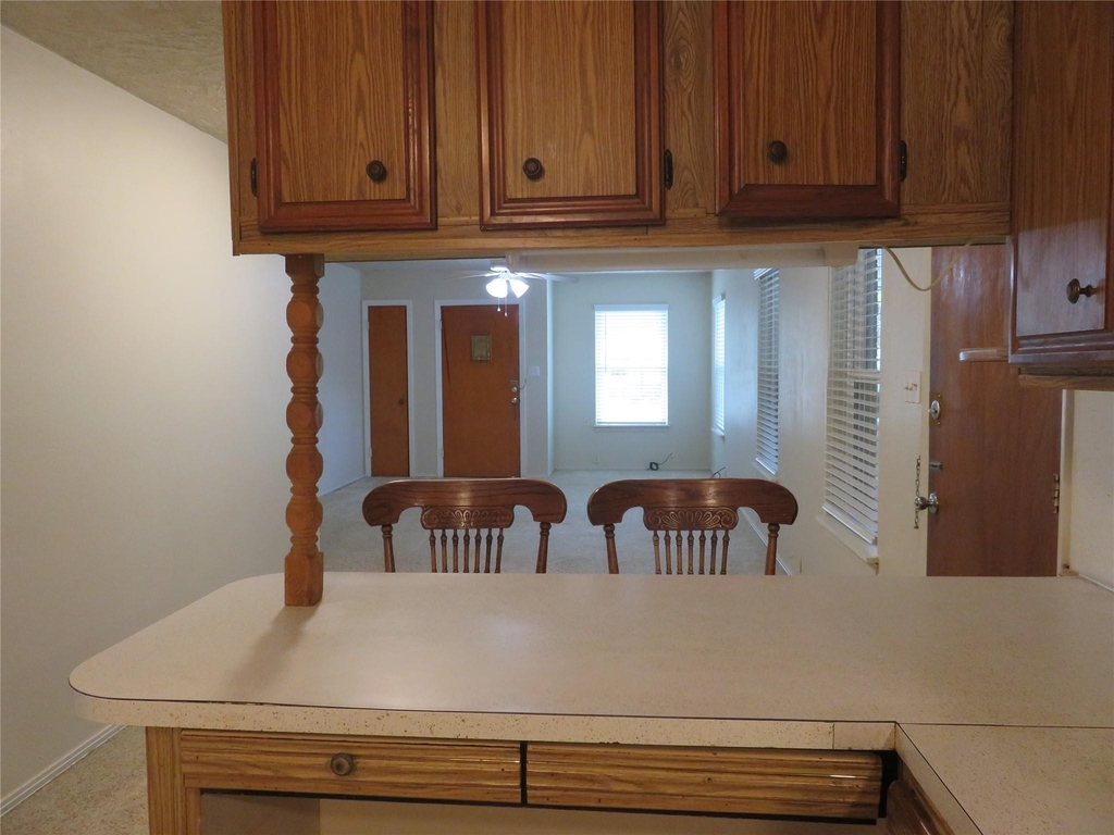 725 W Bullock Street - Photo 10