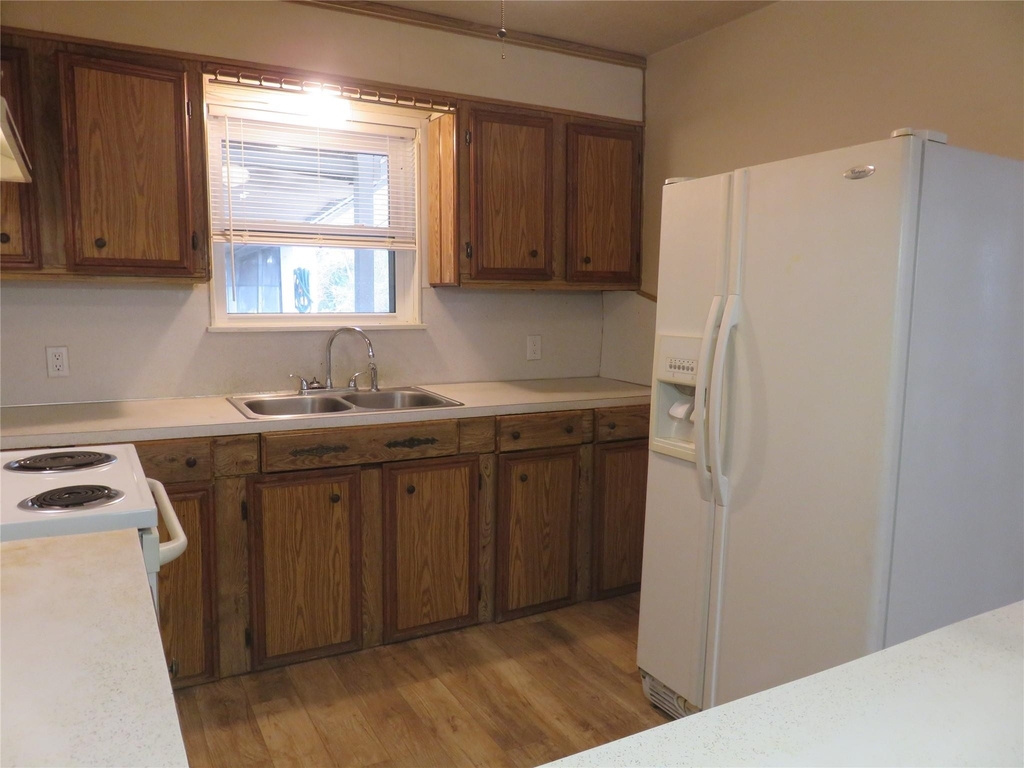 725 W Bullock Street - Photo 16