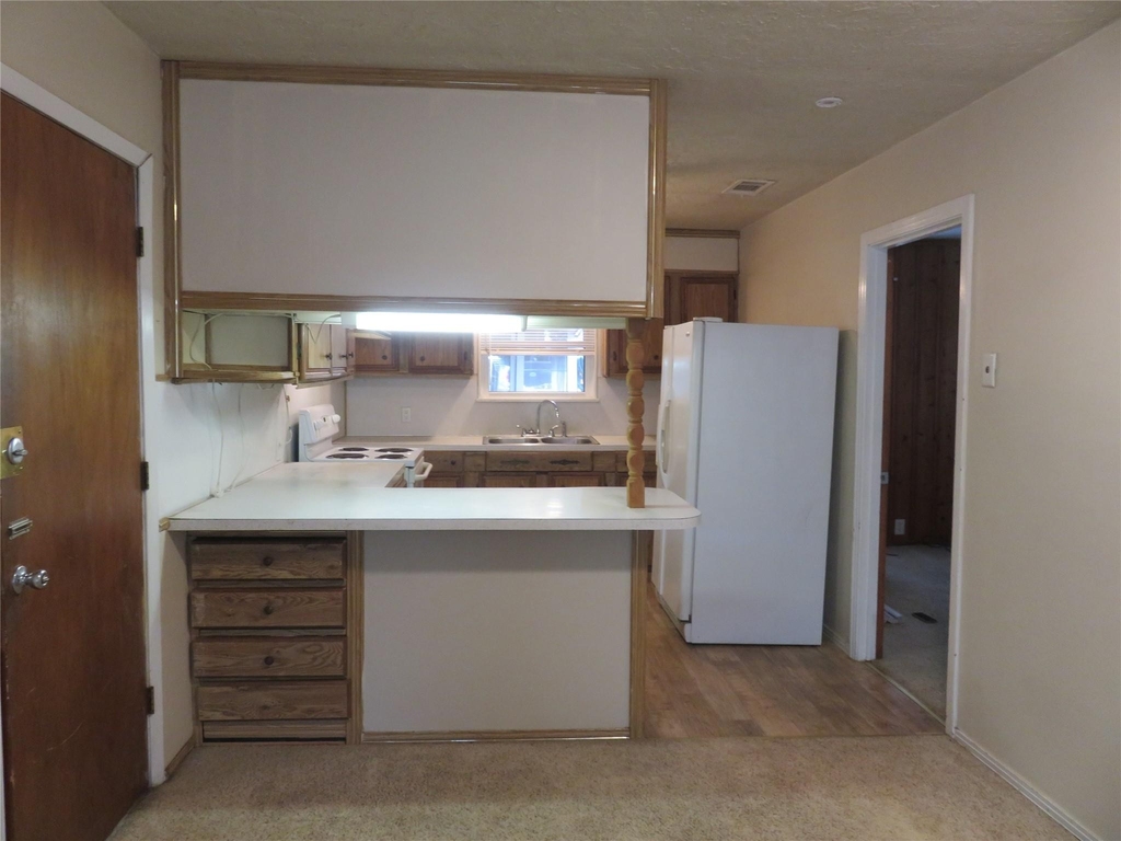 725 W Bullock Street - Photo 15
