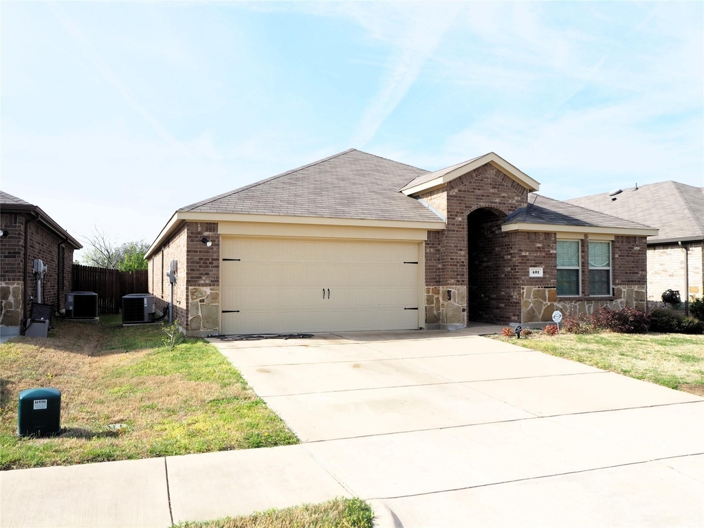 401 Wilson Way - Photo 1