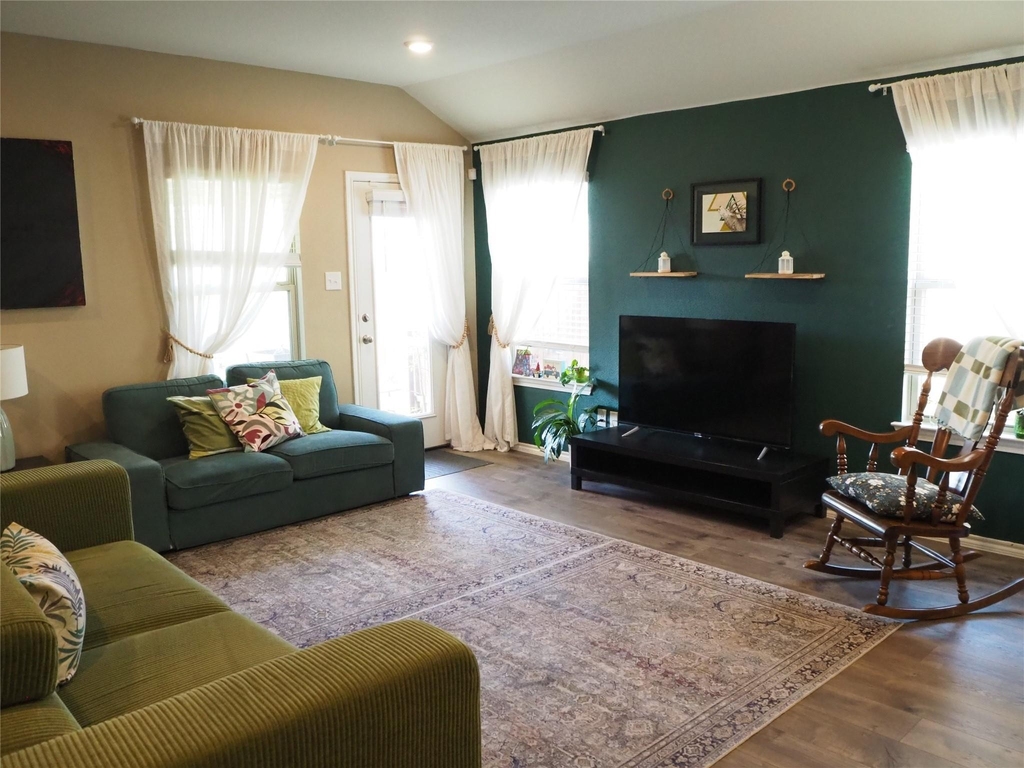 401 Wilson Way - Photo 8