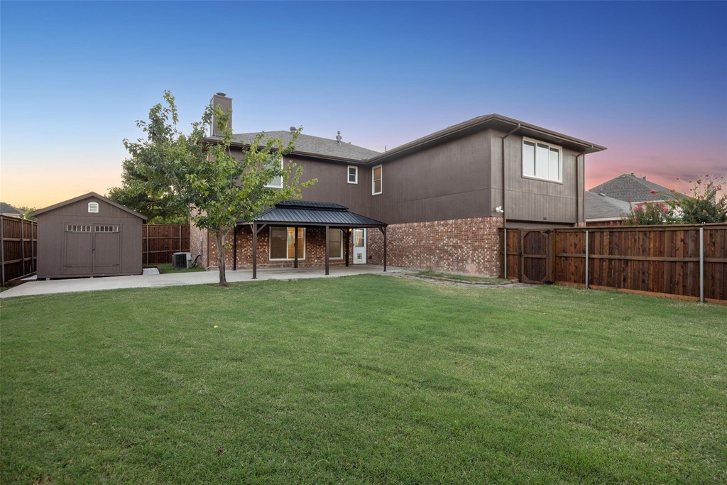 753 Summerfield Drive - Photo 4