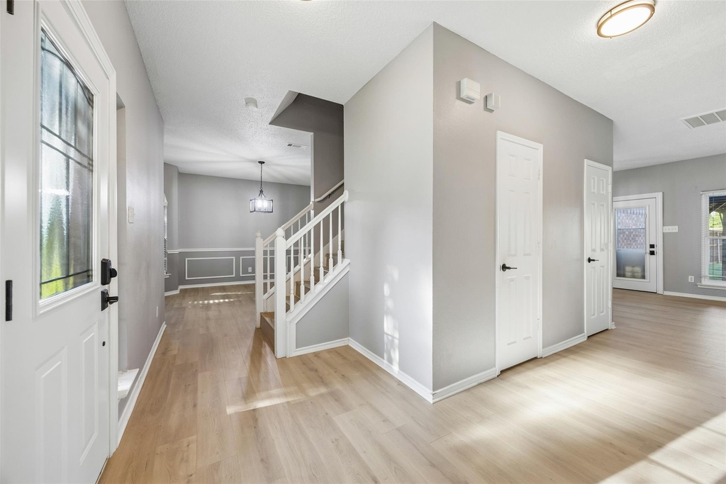 753 Summerfield Drive - Photo 7