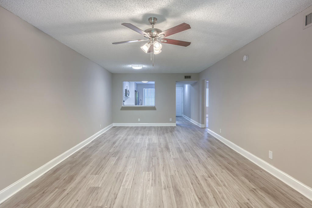 230 Se 10th Street - Photo 4