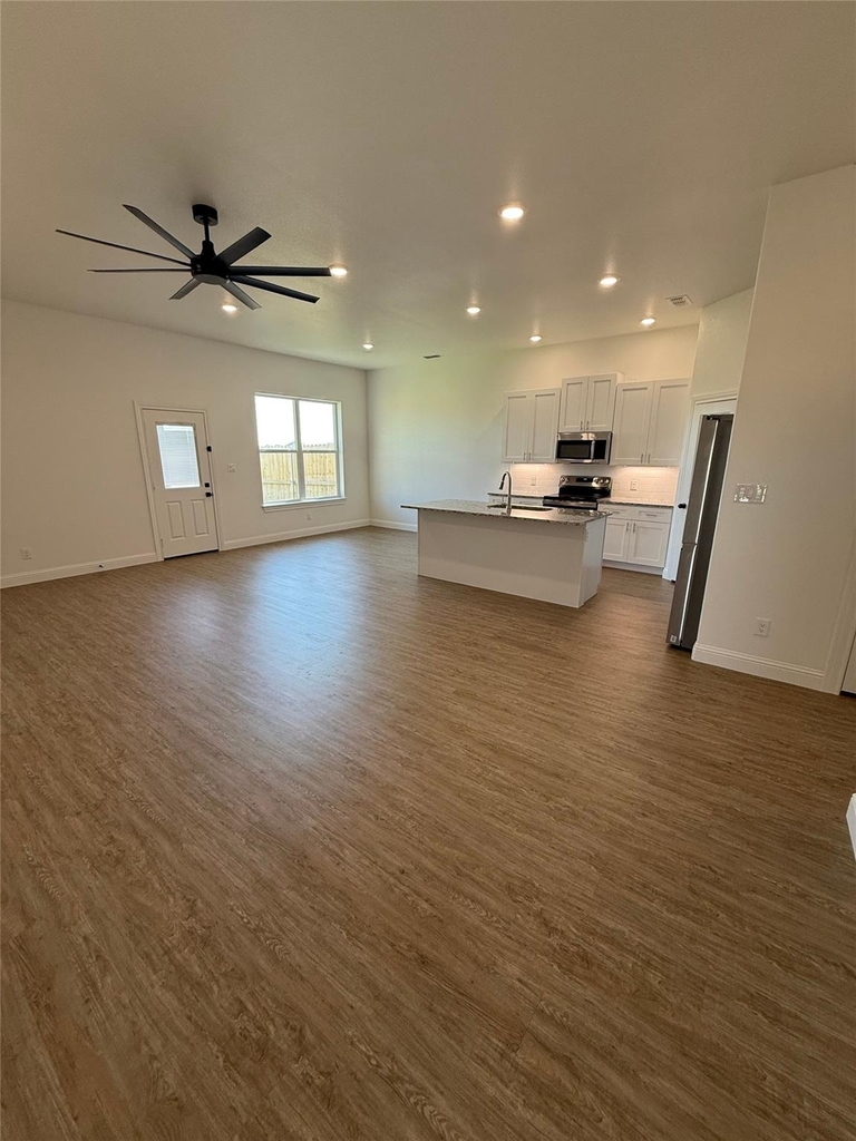 316 Woodstock Lane - Photo 4