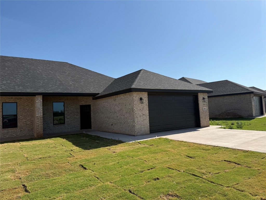 316 Woodstock Lane - Photo 0