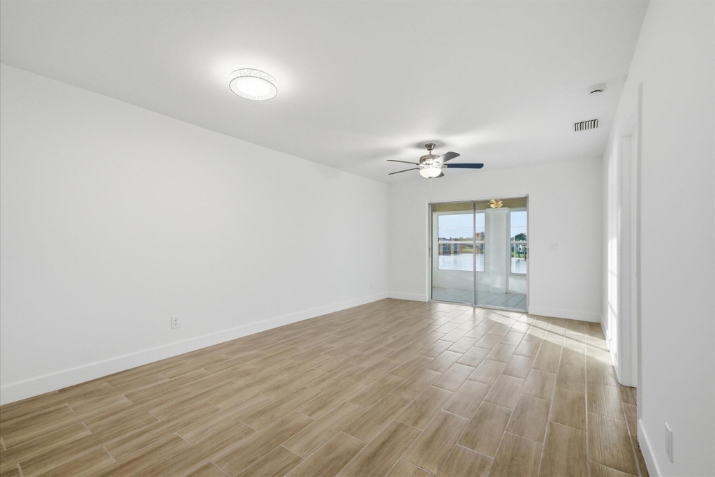 428 Grove Isle Circle - Photo 5
